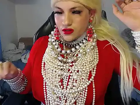 VanesaCrossic online show from December 21, 8:16 am