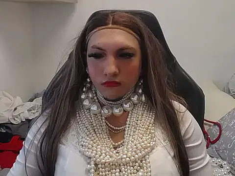 VanesaCrossic online show from June 16, 10:26 am