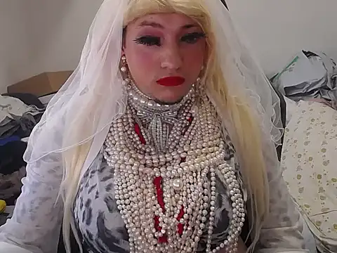 VanesaCrossic online show from May 10, 9:02 am