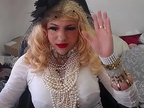 VanesaCrossic online show from May 30, 9:59 am
