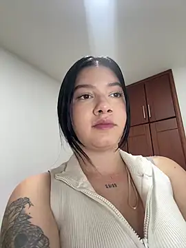 Snapshot of Eve_Miiller chatting on July 9, 11:15 pm Eve Miiller online show from July 9, 11:15 pm