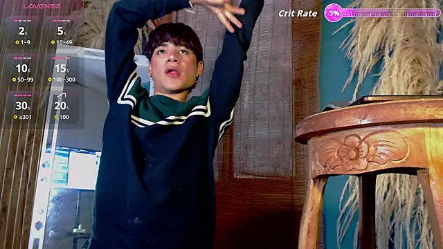 Leo Glow online show from February 7, 1:30 pm