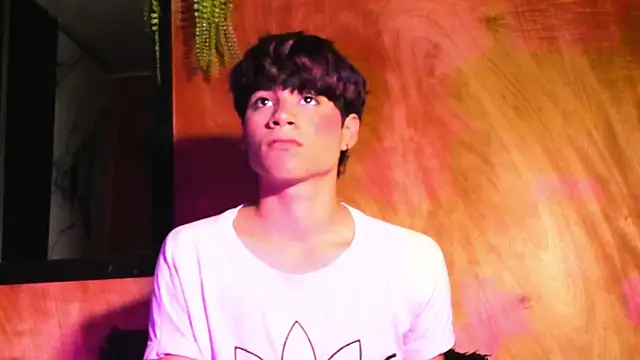 Leo Glow online show from February 16, 12:59 pm