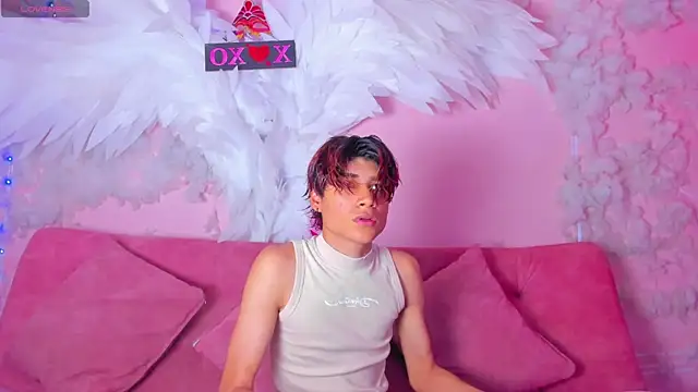 Leo Glow online show from January 15, 1:47 pm