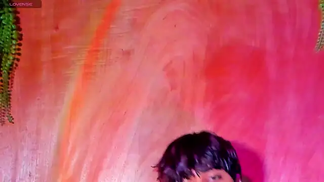 Leo Glow online show from February 22, 1:24 pm