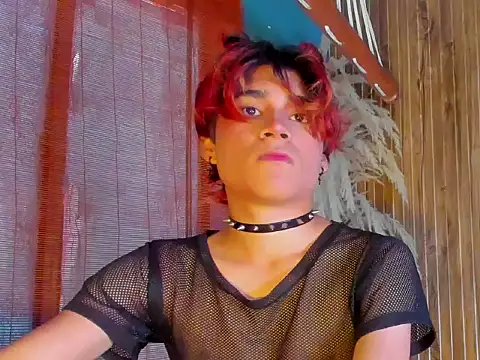 Leo Glow online show from January 13, 1:15 pm