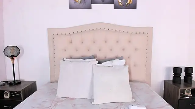 bustyluciana      online show from April 9, 10:05 pm