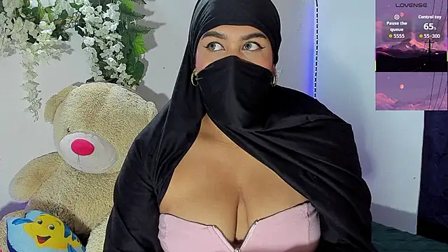 Snapshot of kadira6_ chatting on February 6, 12:23 pm kadira6 online show from February 6, 12:23 pm