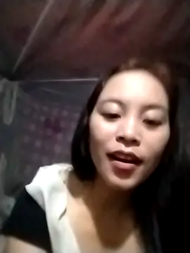 Snapshot of Alice-567 chatting on November 7, 11:19 pm Alice-567 online show from November 7, 11:19 pm