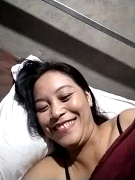 Snapshot of Alice-567 chatting on November 3, 2:50 am Alice-567 online show from November 3, 2:50 am