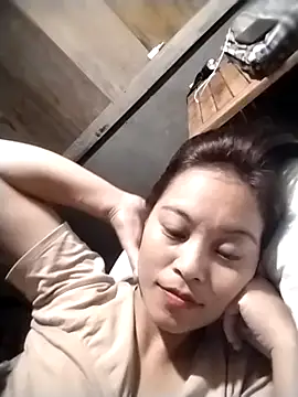 Snapshot of Alice-567 chatting on November 13, 6:45 pm Alice-567 online show from November 13, 6:45 pm