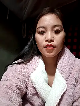 Snapshot of Alice-567 chatting on November 25, 5:46 pm Alice-567 online show from November 25, 5:46 pm