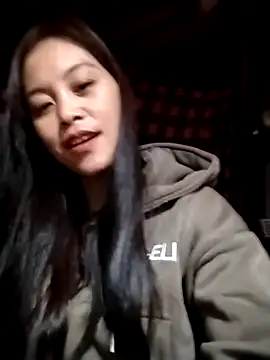 Snapshot of Alice-567 chatting on November 17, 1:37 pm Alice-567 online show from November 17, 1:37 pm