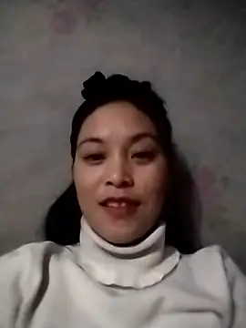 Snapshot of Alice-567 chatting on November 1, 2:22 pm Alice-567 online show from November 1, 2:22 pm