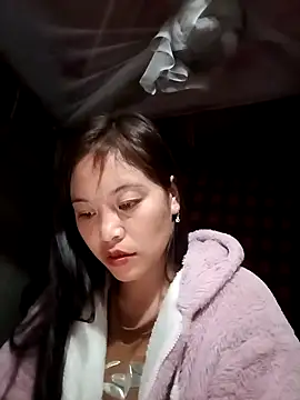 Snapshot of Alice-567 chatting on November 30, 7:14 pm Alice-567 online show from November 30, 7:14 pm