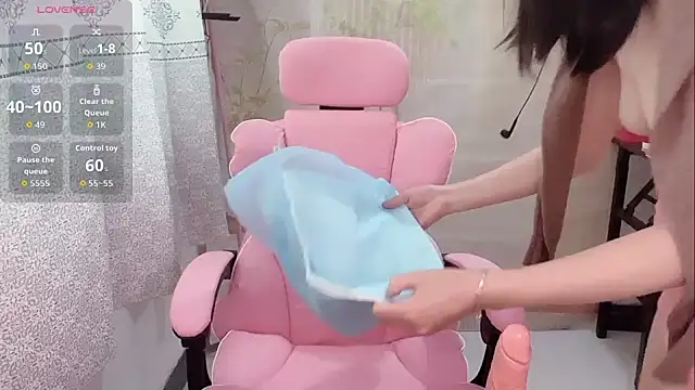 Lingling-Baby520 online show from May 3, 8:41 am