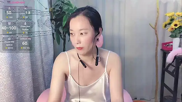 Snapshot of Lingling-Baby520 chatting on May 21, 8:12 am Lingling-Baby520 online show from May 21, 8:12 am
