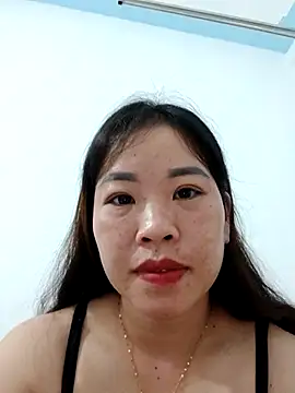 kitti-krush online show from November 1, 4:01 pm