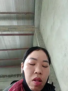 kitti-krush online show from November 8, 6:06 am