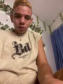 Snapshot of Dylams_maja chatting on December 14, 8:53 am Dylams maja online show from December 14, 8:53 am