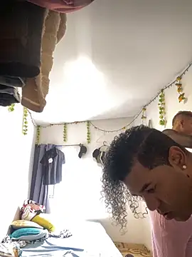 Snapshot of Dylams_maja chatting on November 2, 8:03 pm Dylams maja online show from November 2, 8:03 pm