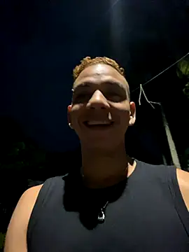 Snapshot of Dylams_maja chatting on November 20, 11:25 pm Dylams maja online show from November 20, 11:25 pm