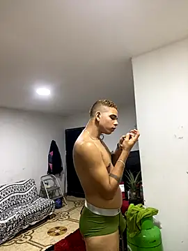 Snapshot of Dylams_maja chatting on November 14, 7:01 am Dylams maja online show from November 14, 7:01 am