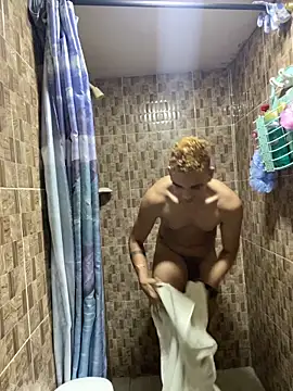 Snapshot of Dylams_maja chatting on December 15, 3:18 pm Dylams maja online show from December 15, 3:18 pm