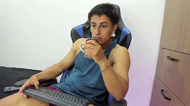 dorman boy online show from November 6, 1:09 am