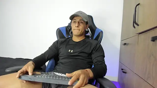 dorman boy online show from November 16, 4:06 am