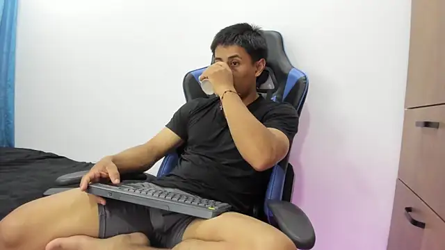 dorman boy online show from November 7, 1:54 am