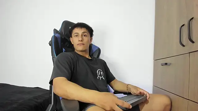 dorman boy online show from November 27, 3:29 am