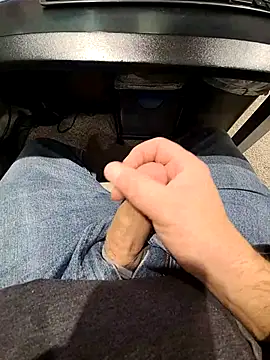 Snapshot of big_Jizzy_125 chatting on November 16, 4:39 am big Jizzy 125 online show from November 16, 4:39 am