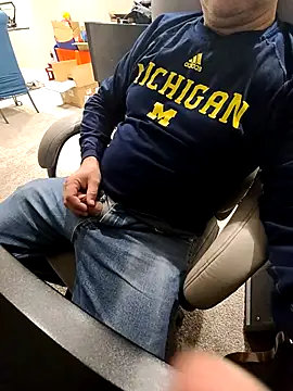 big Jizzy 125 online show from November 30, 6:14 am