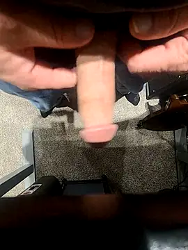 Snapshot of big_Jizzy_125 chatting on November 13, 4:05 am big Jizzy 125 online show from November 13, 4:05 am