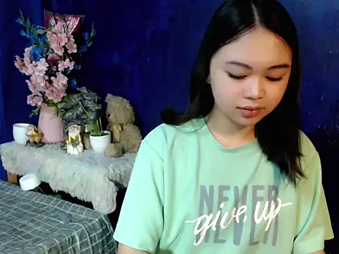 lustfullakim online show from March 3, 4:41 am