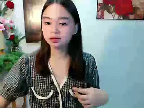 lustfullakim online show from May 30, 11:16 am