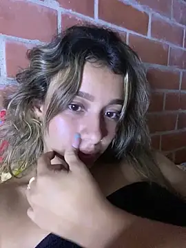 liahot69 online show from March 27, 3:26 am