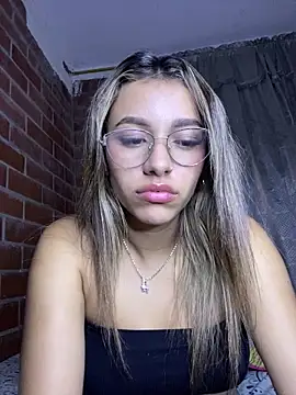 liahot69 online show from February 22, 3:09 am