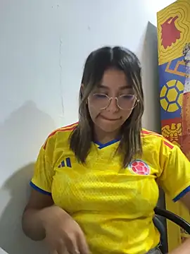liahot69 online show from June 18, 1:26 am