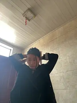 Snapshot of daaqnn chatting on February 23, 12:45 am daaqnn online show from February 23, 12:45 am