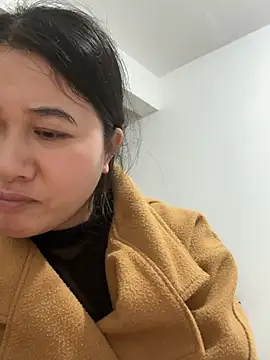 Snapshot of daaqnn chatting on February 23, 12:50 pm daaqnn online show from February 23, 12:50 pm