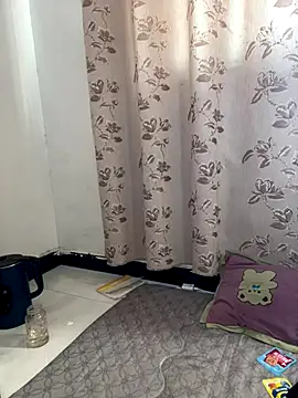 daaqnn online show from December 1, 1:17 am