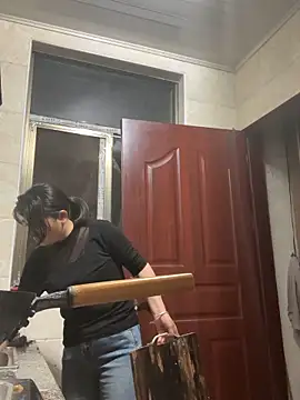 daaqnn online show from April 12, 12:52 pm