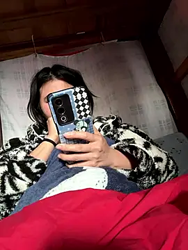 Snapshot of daaqnn chatting on January 14, 12:03 am daaqnn online show from January 14, 12:03 am