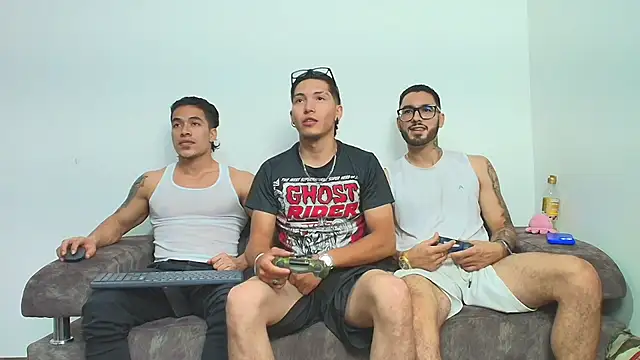 thebadboys05 online show from November 23, 4:11 am