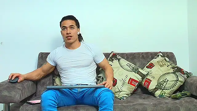 thebadboys05 online show from April 15, 5:13 am