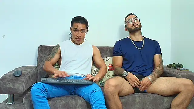 thebadboys05 online show from June 3, 3:29 am