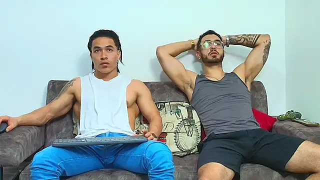 thebadboys05 online show from May 8, 5:22 am