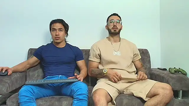 thebadboys05 online show from March 13, 5:23 am